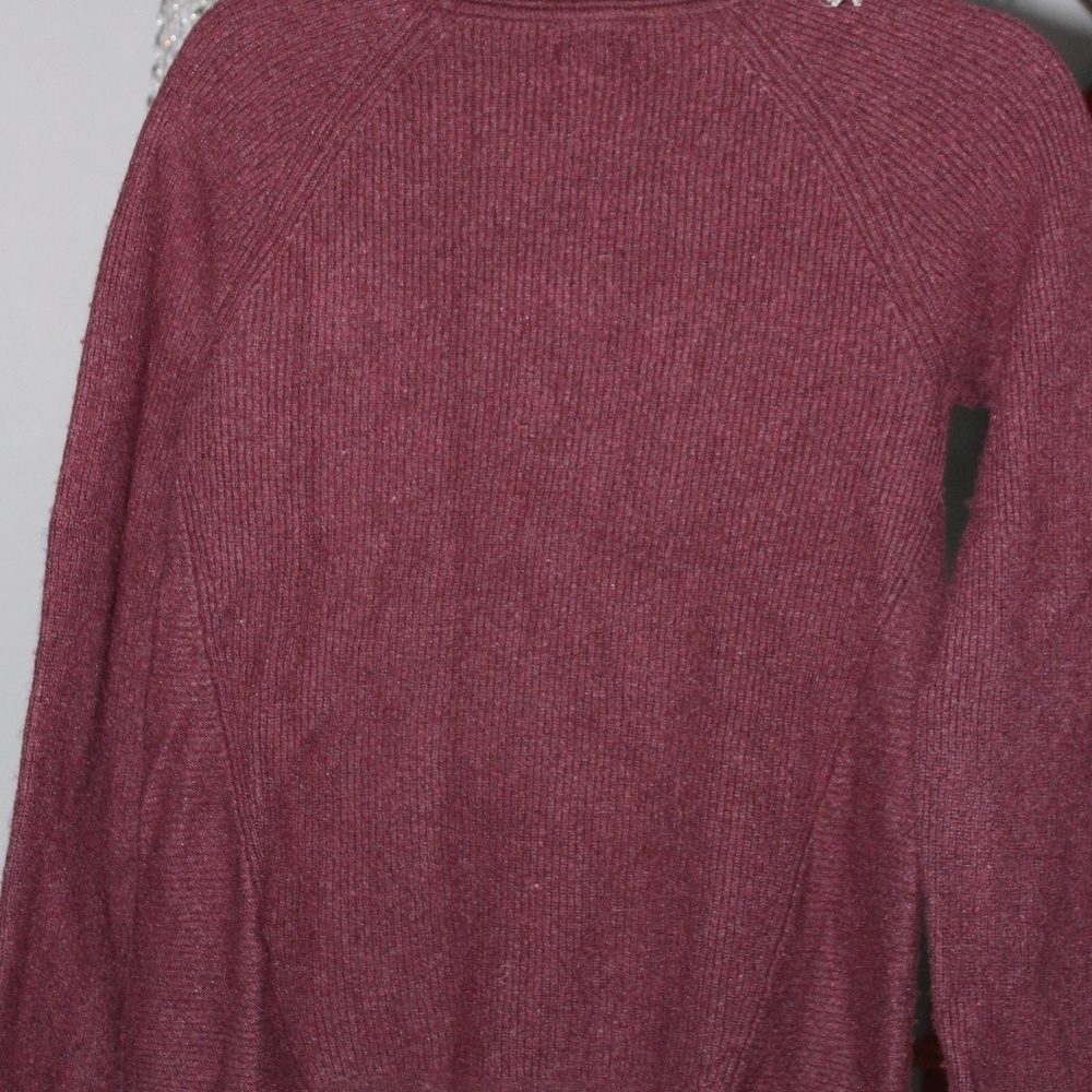 ROOTS VGC SWEATER - Picture 2 of 3